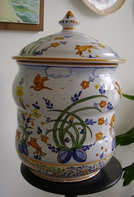 Albisola ceramics Art - Funeral urn to "Albarello" Calligraphic style.